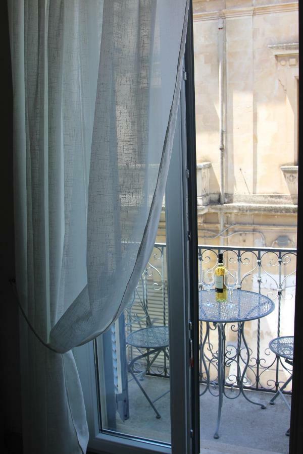 Dimora Della Castellana Apartment Lecce Bagian luar foto
