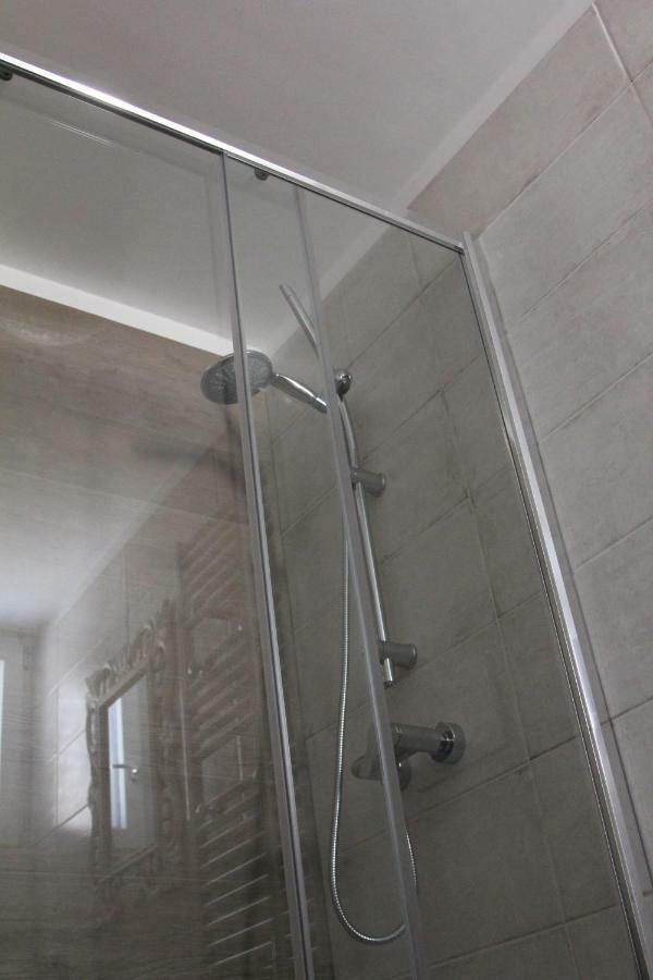 Dimora Della Castellana Apartment Lecce Bagian luar foto