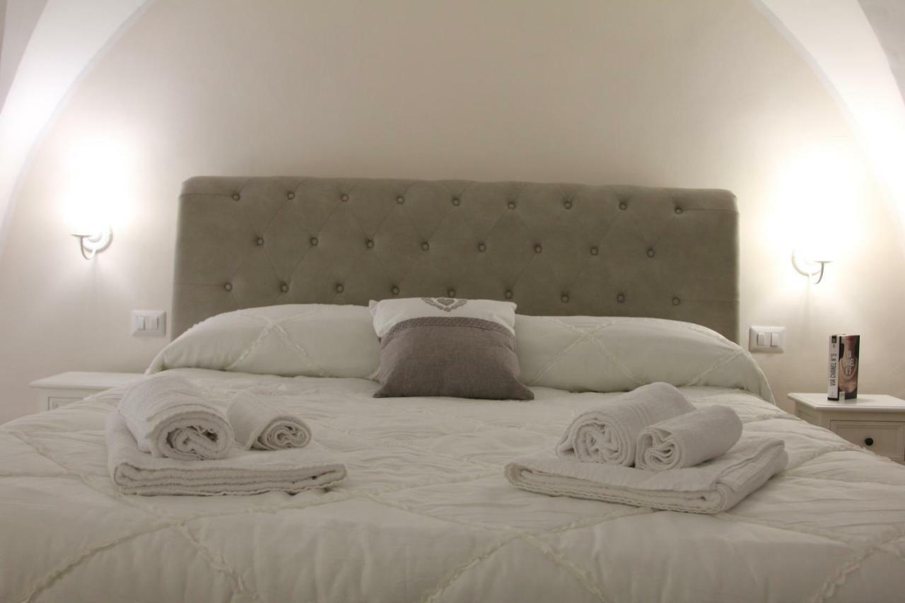 Dimora Della Castellana Apartment Lecce Bagian luar foto