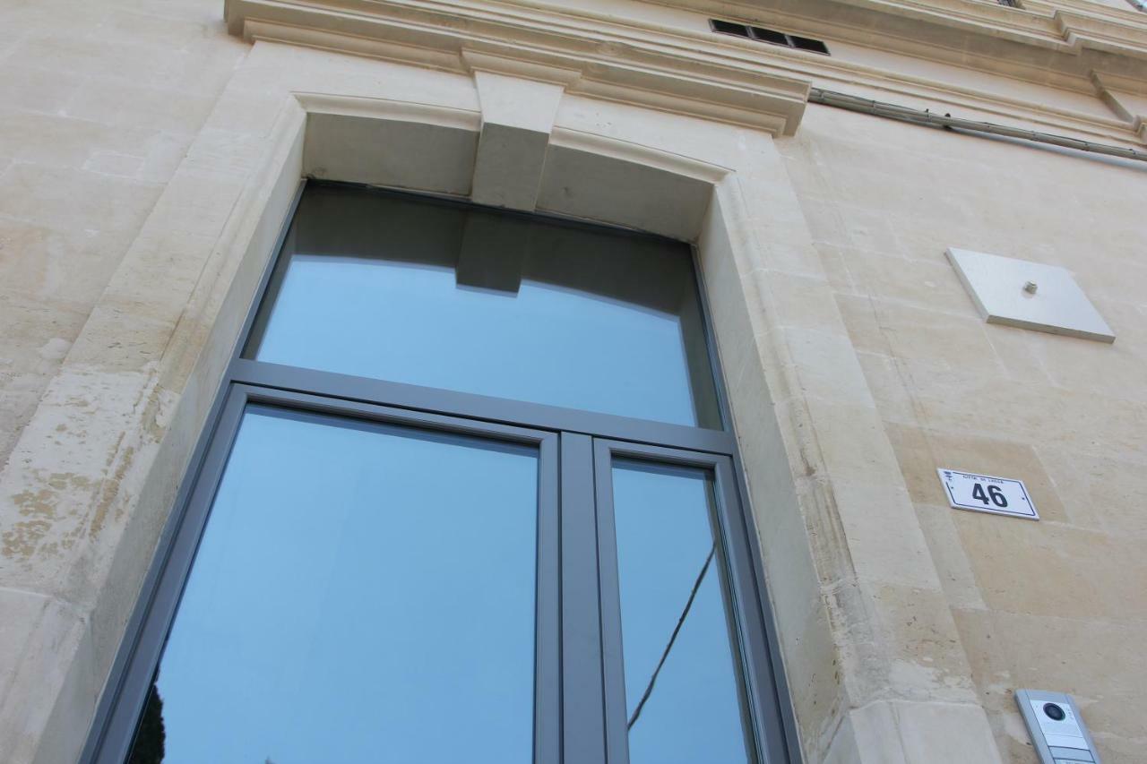 Dimora Della Castellana Apartment Lecce Bagian luar foto